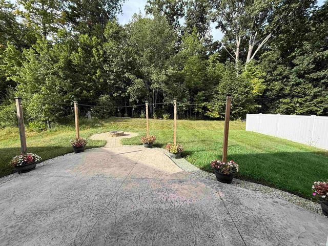 12810 Loch Dhu Lane, Fort Wayne, IN 46814