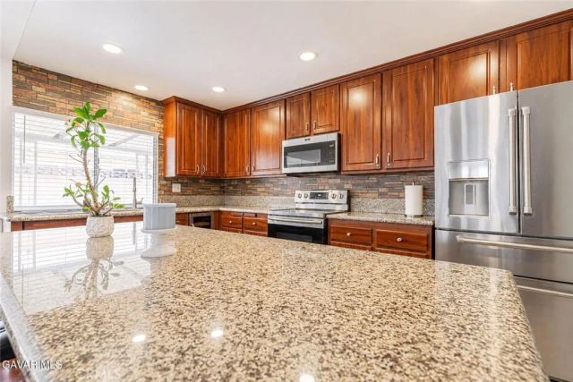 44740 Calston, Lancaster, CA 93535