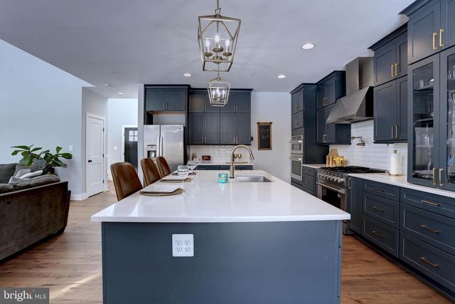 8104 REDSTONE RD, Kingsville, MD 21087