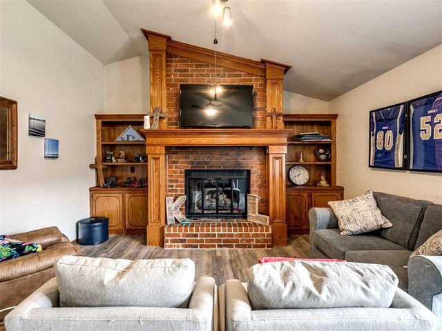 520 Greenfield Drive, Yukon, OK 73099