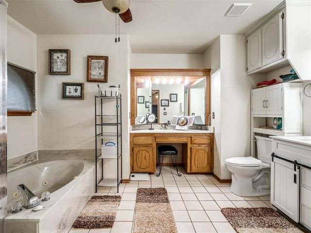 520 Greenfield Drive, Yukon, OK 73099