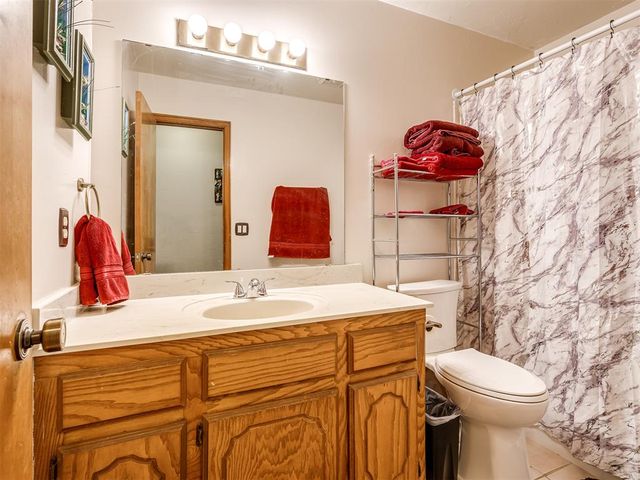 520 Greenfield Drive, Yukon, OK 73099