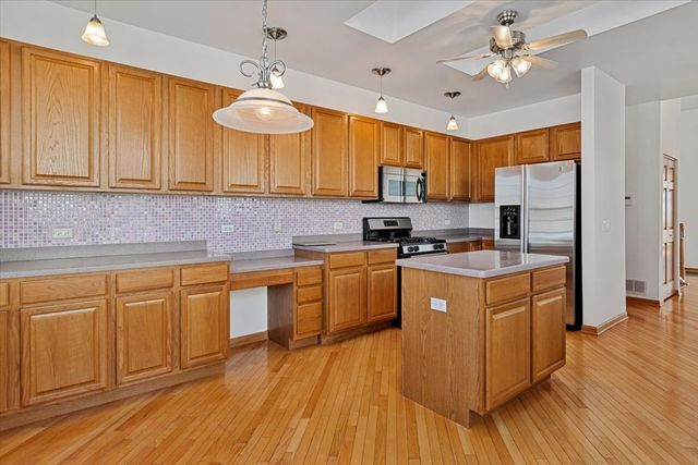 1481 W Grand Haven Road, Romeoville, IL 60446