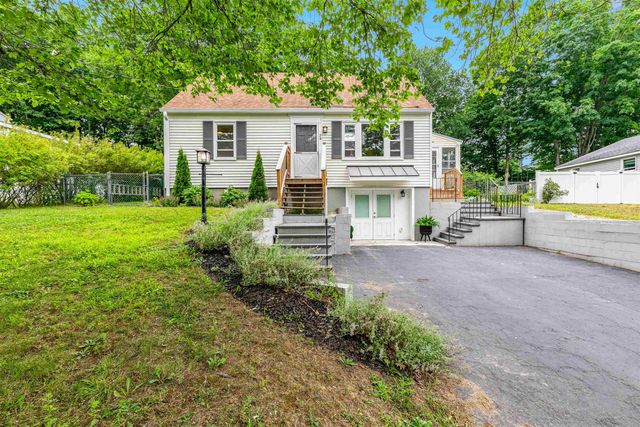 74 Pine Street, Rollinsford, NH 03869
