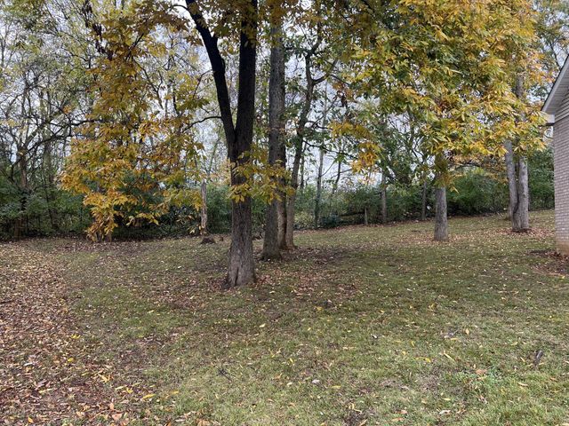 105 Donovan Ct, Hendersonville, TN 37075