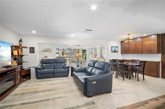 101 SE 41st TER, Cape Coral, FL 33904