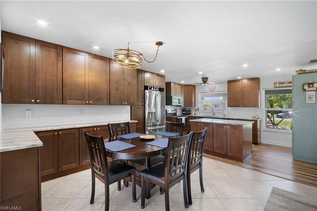 101 SE 41st TER, Cape Coral, FL 33904