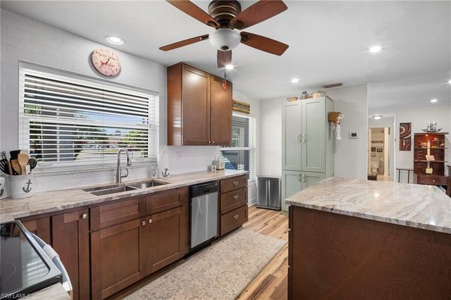 101 SE 41st TER, Cape Coral, FL 33904