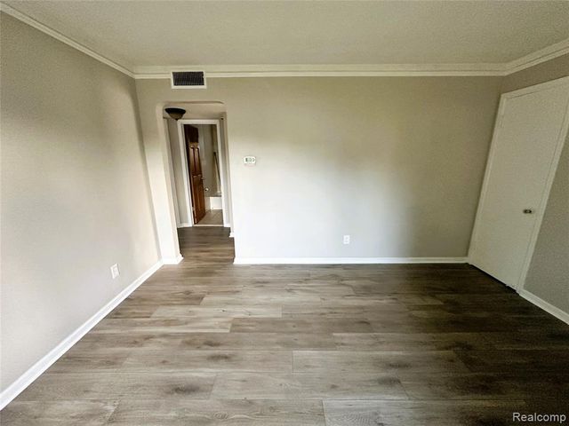 25115 Andover Drive, Dearborn Heights, MI 48125