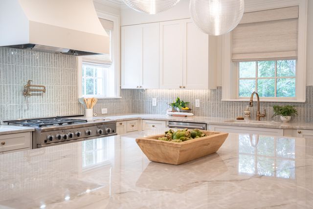 108 Live Oak Drive, Mount Pleasant, SC 29464