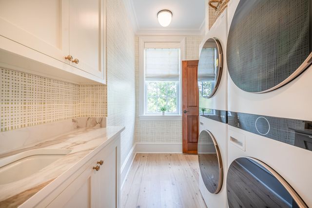 108 Live Oak Drive, Mount Pleasant, SC 29464