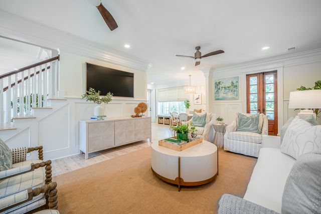 108 Live Oak Drive, Mount Pleasant, SC 29464