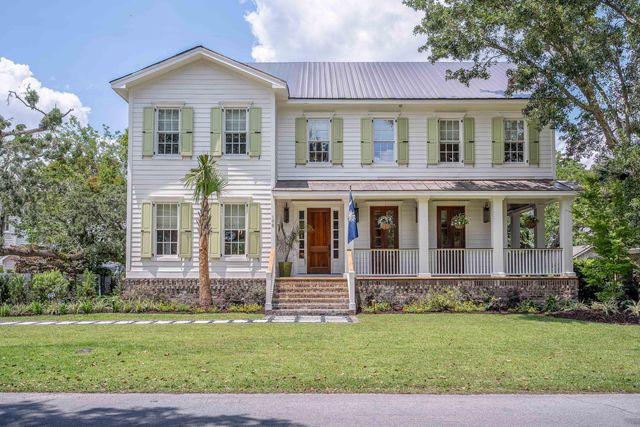 108 Live Oak Drive, Mount Pleasant, SC 29464