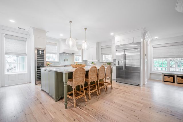 108 Live Oak Drive, Mount Pleasant, SC 29464