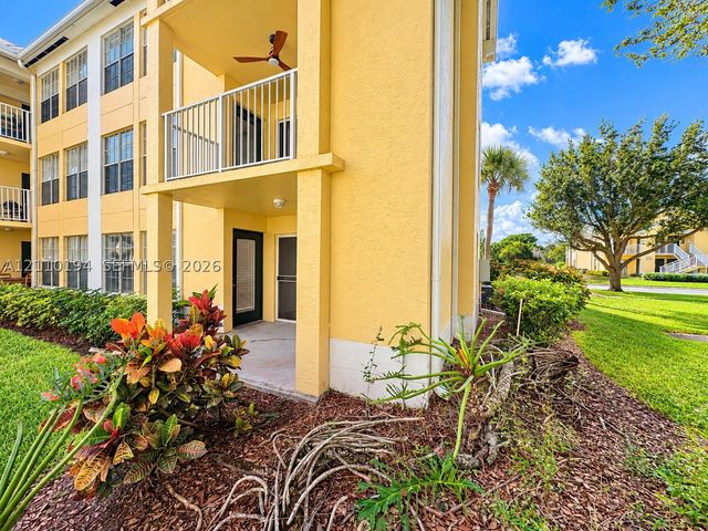 6331 La Costa Dr A, Boca Raton, FL 33433