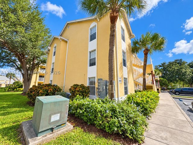6331 La Costa Dr A, Boca Raton, FL 33433