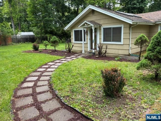 19 Crescent Road, Wayne, NJ 07470
