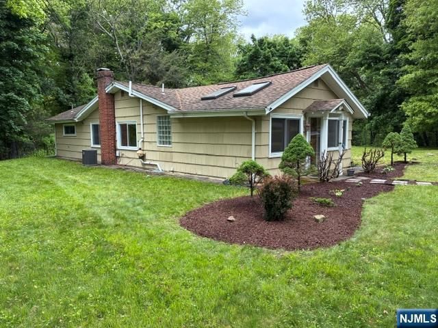 19 Crescent Road, Wayne, NJ 07470