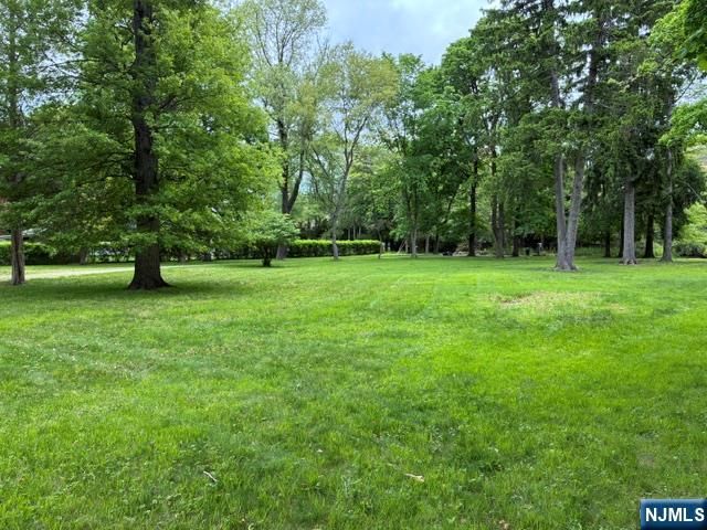 19 Crescent Road, Wayne, NJ 07470