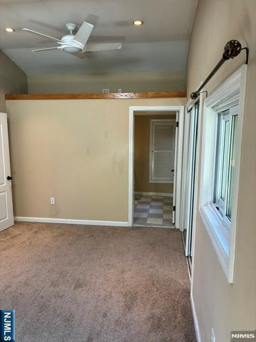 19 Crescent Road, Wayne, NJ 07470