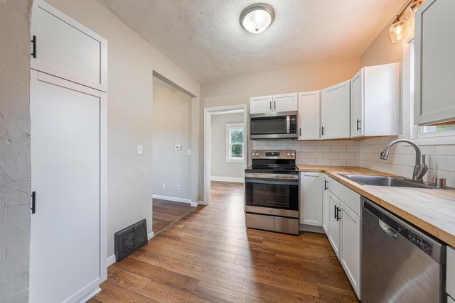 1421 CEDAR STREET, Oshkosh, WI 54901