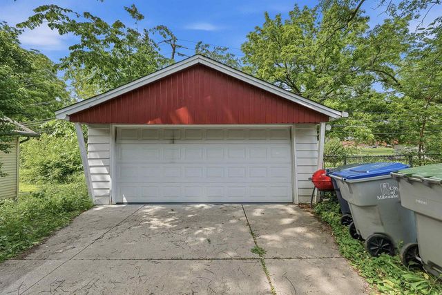 2514 W RAMSEY AVENUE, Milwaukee, WI 53221