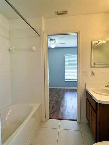 2345 ROANOKE SPRINGS DRIVE, Ruskin, FL 33570