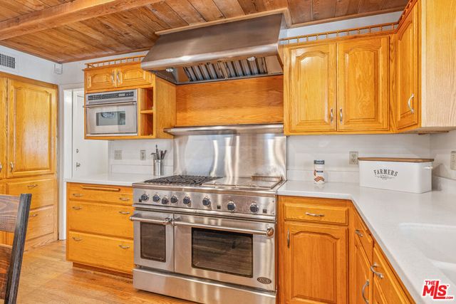 28132 Oak Spring Canyon Road, Canyon Country, CA 91387