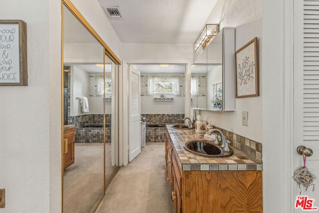 28132 Oak Spring Canyon Road, Canyon Country, CA 91387