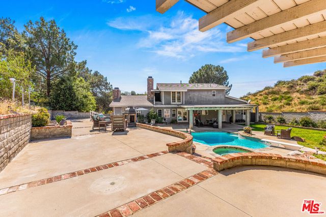 28132 Oak Spring Canyon Road, Canyon Country, CA 91387