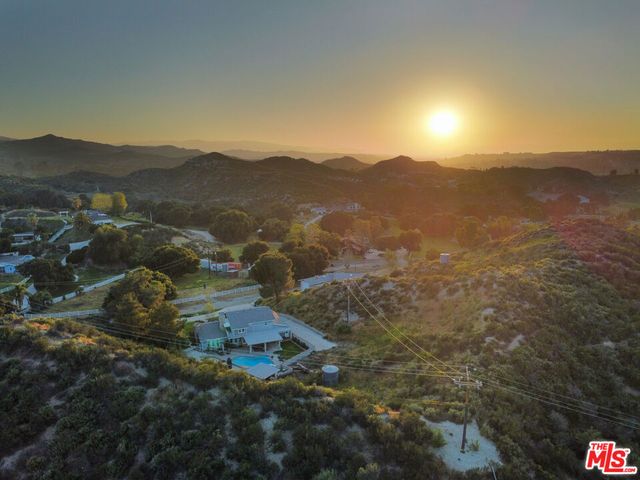 28132 Oak Spring Canyon Road, Canyon Country, CA 91387