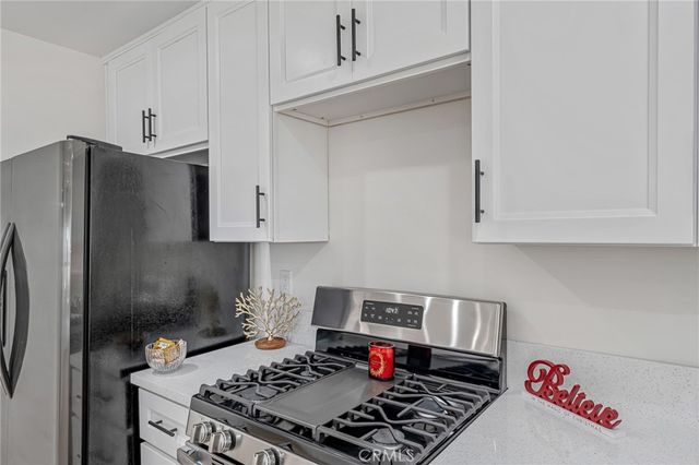 622 W 99th, Los Angeles, CA 90044