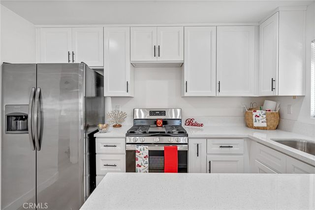 622 W 99th, Los Angeles, CA 90044