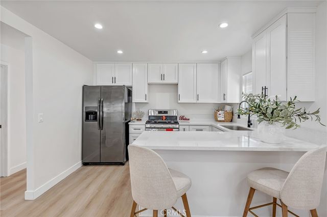 622 W 99th, Los Angeles, CA 90044