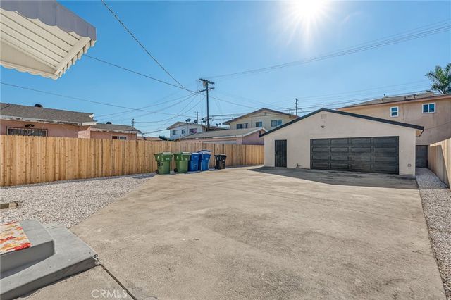 622 W 99th, Los Angeles, CA 90044