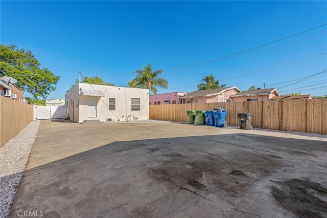 622 W 99th, Los Angeles, CA 90044
