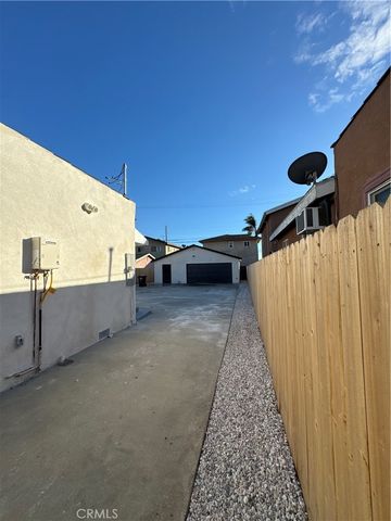 622 W 99th, Los Angeles, CA 90044