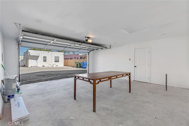 622 W 99th, Los Angeles, CA 90044