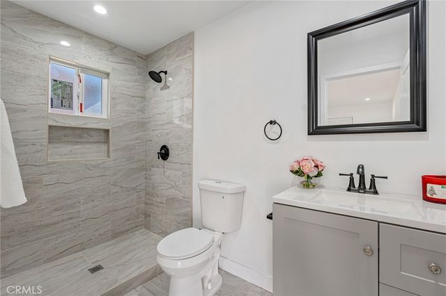 622 W 99th, Los Angeles, CA 90044