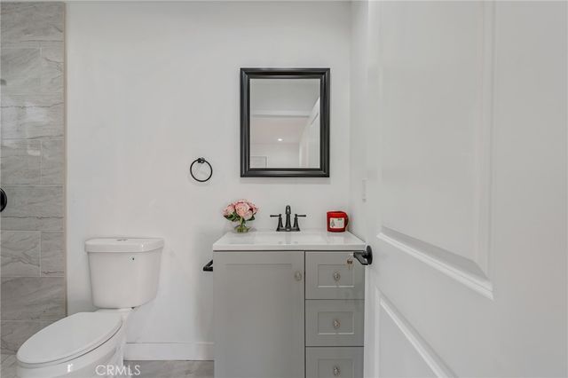 622 W 99th, Los Angeles, CA 90044