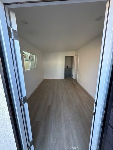 622 W 99th, Los Angeles, CA 90044