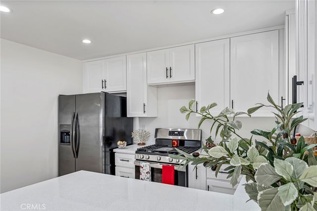 622 W 99th, Los Angeles, CA 90044