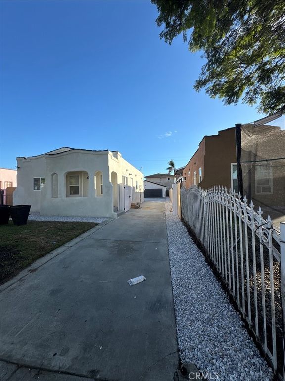 622 W 99th, Los Angeles, CA 90044