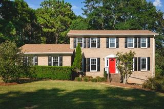 2196 Lunceford Lane SW, Lilburn, GA 30047