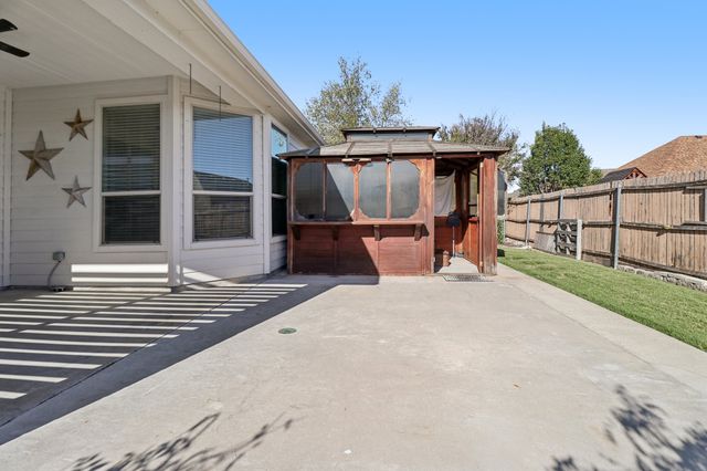 588 Louder Way, Fate, TX 75087