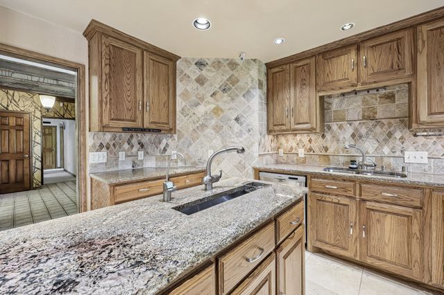 1524 Faringdon Drive, Plano, TX 75075