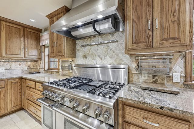 1524 Faringdon Drive, Plano, TX 75075
