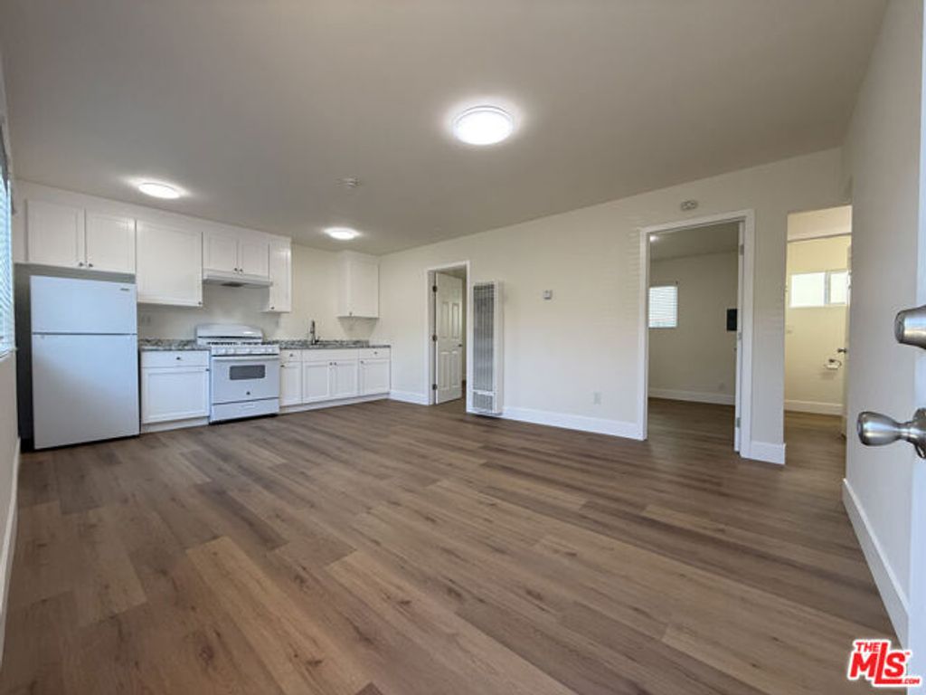 1716 Locust Avenue 1, Long Beach, CA 90813