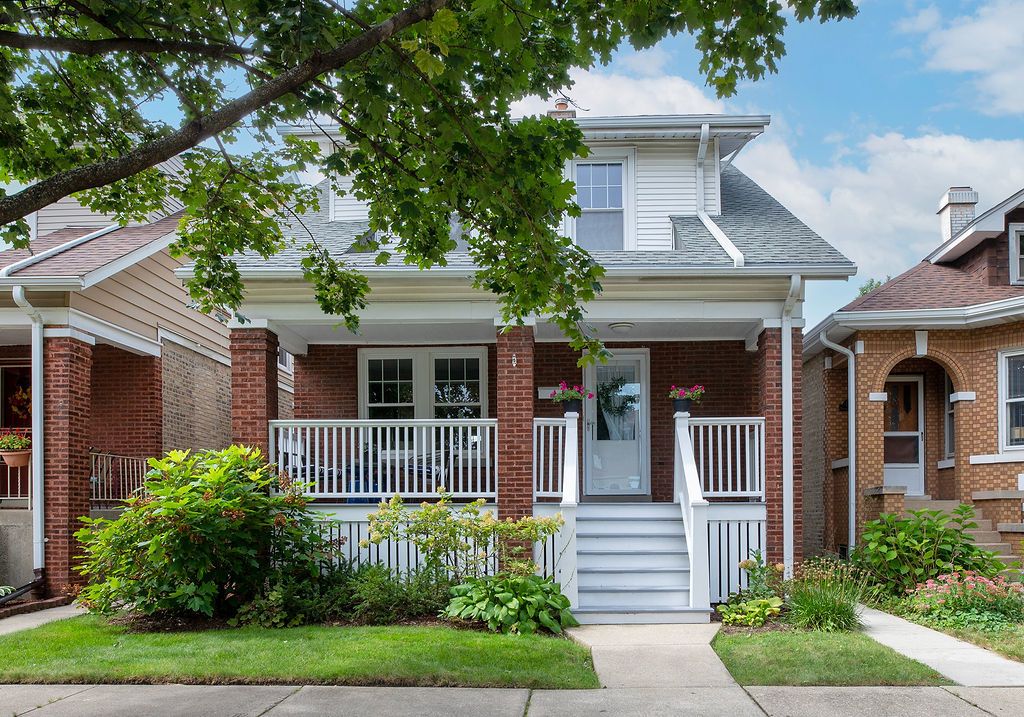 5234 N Leamington Avenue, Chicago, IL 60630 — photo 2