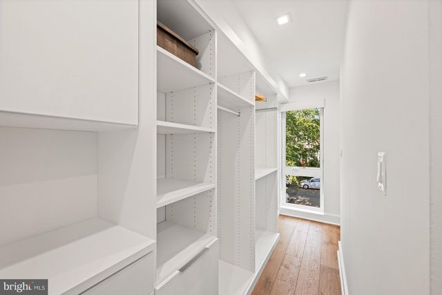 3728 R ST NW, Washington, DC 20007